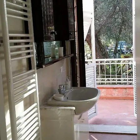 Nyaraló Casa Oleandro Finale Ligure