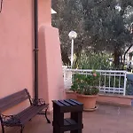 Casa Oleandro 펜션 피날레리구레